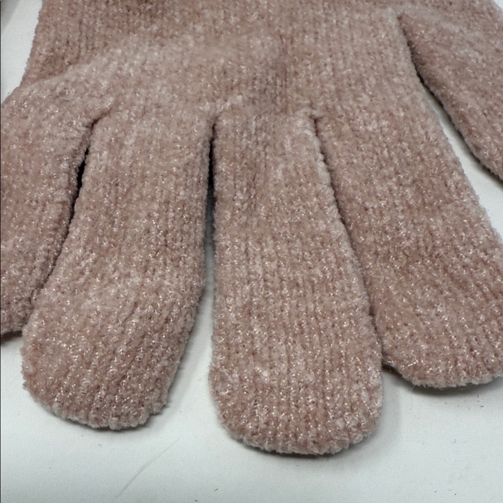 Pink Fuzzy Gloves - Picture 3 of 6